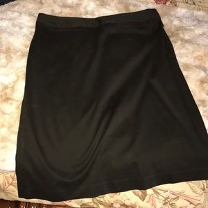 Adorable stretch pencil skirt!